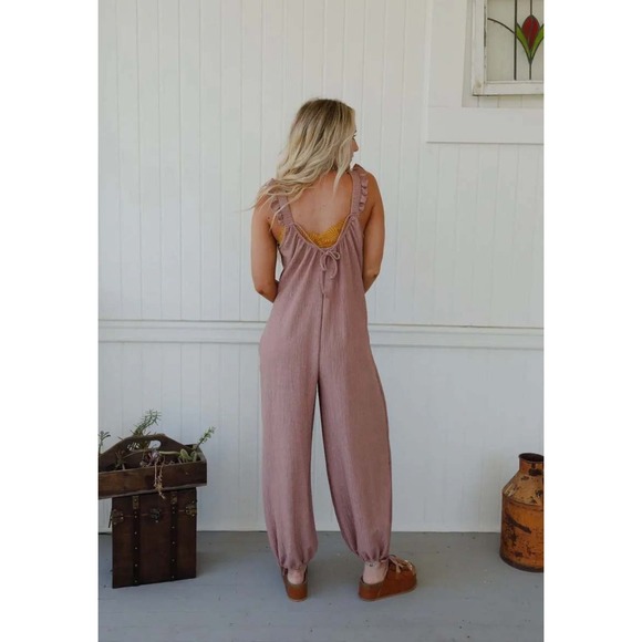 NEW Three Bird Nest Bliss Wildflower Ruffle Jumpsuit Mauve Brown Women's Small - Picture 2 of 11